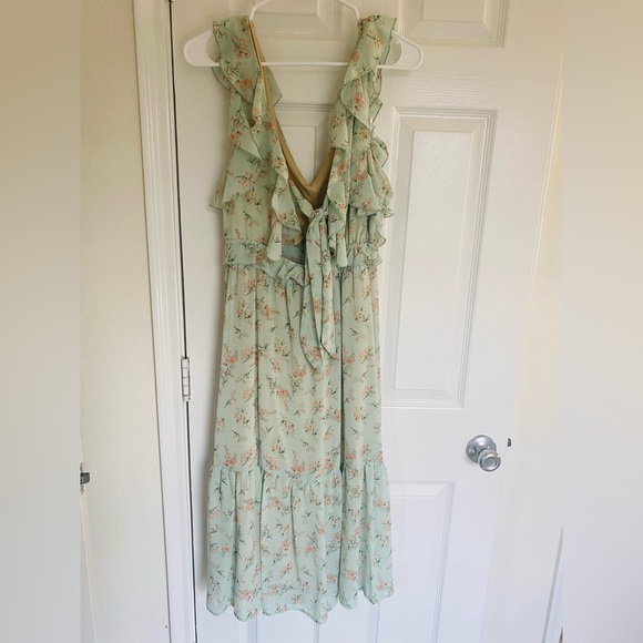 Gorgeous MIDI dress w/ slit - Picture 5 of 5